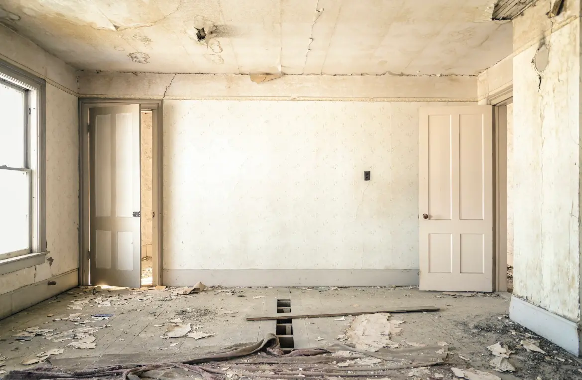 Waste disposal crew managing a cleanout project in Millburn